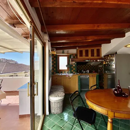 Holidaycasa Robert - Attico Vista Mare * Sperlonga