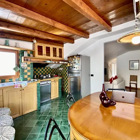 Holidaycasa Robert - Attico Vista Mare Sperlonga
