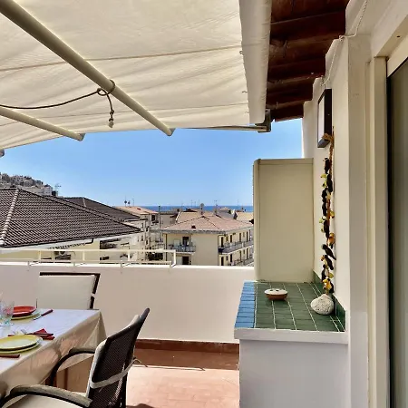 Apartment Holidaycasa Robert - Attico Vista Mare *