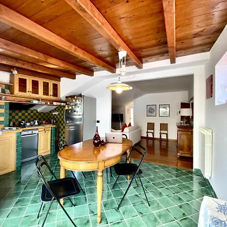 Apartment Holidaycasa Robert - Attico Vista Mare Sperlonga