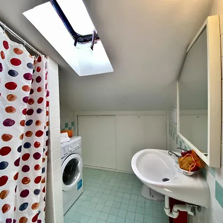 Holidaycasa Robert - Attico Vista Mare Apartment *