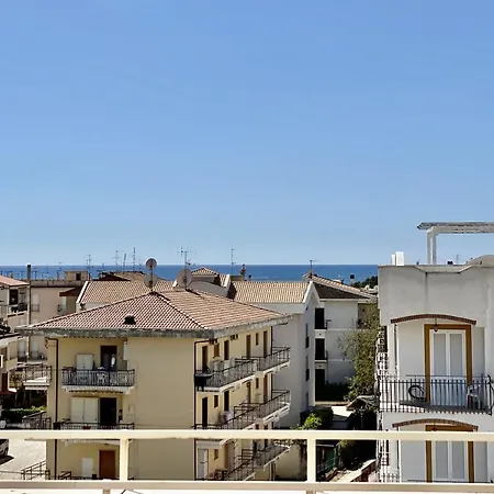 Apartment Holidaycasa Robert - Attico Vista Mare Sperlonga